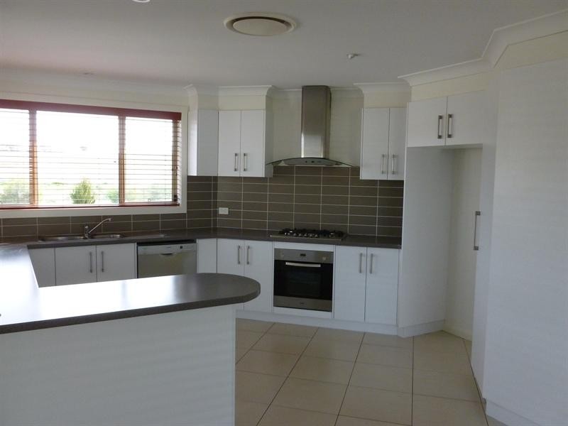 17 Sequoia Drive, Moore Creek NSW 2340