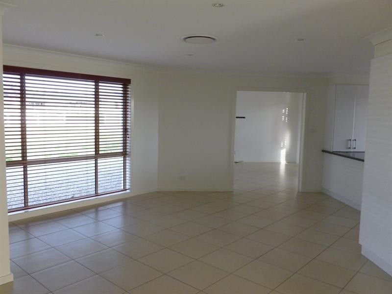 17 Sequoia Drive, Moore Creek NSW 2340