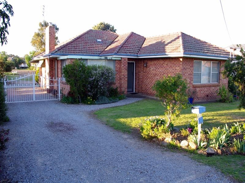 9 Degance Street, Tamworth NSW 2340