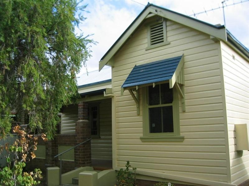 37 Crown Street, Tamworth NSW 2340