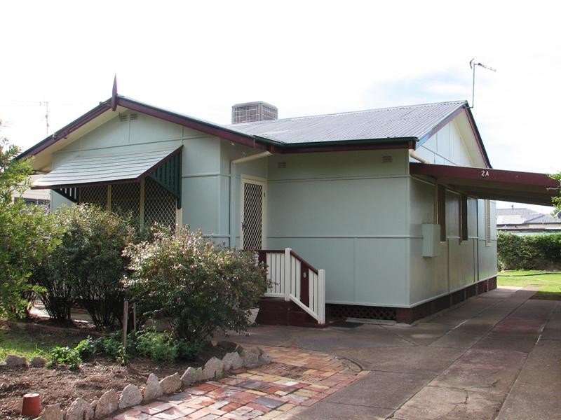 2a Susanne Street, Tamworth NSW 2340