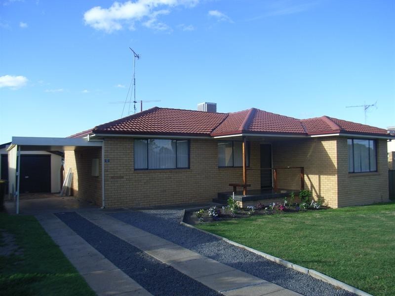 13 Kurrawan Street, Tamworth NSW 2340