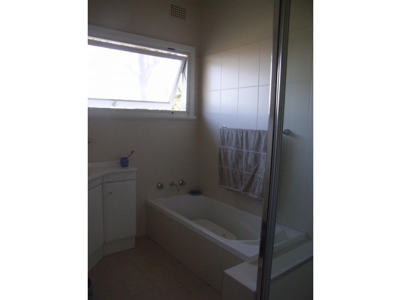 90 White Street, Tamworth NSW 2340