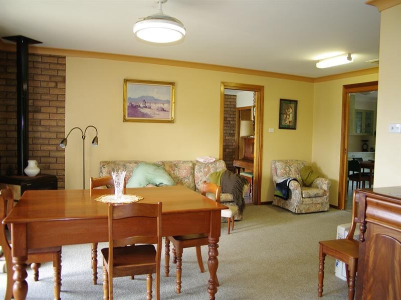 37 Strafford Street, Manilla NSW 2346