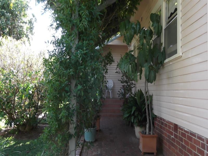 11 Russell Street, Tamworth NSW 2340