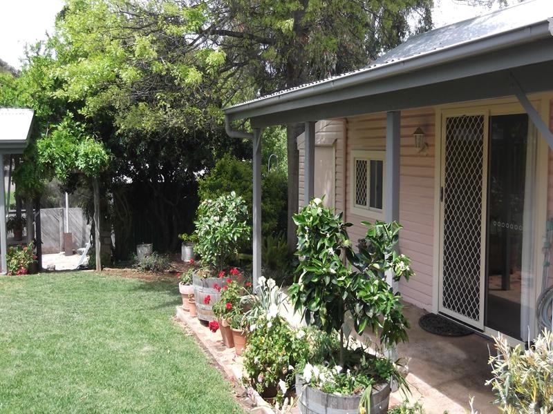 11 Russell Street, Tamworth NSW 2340