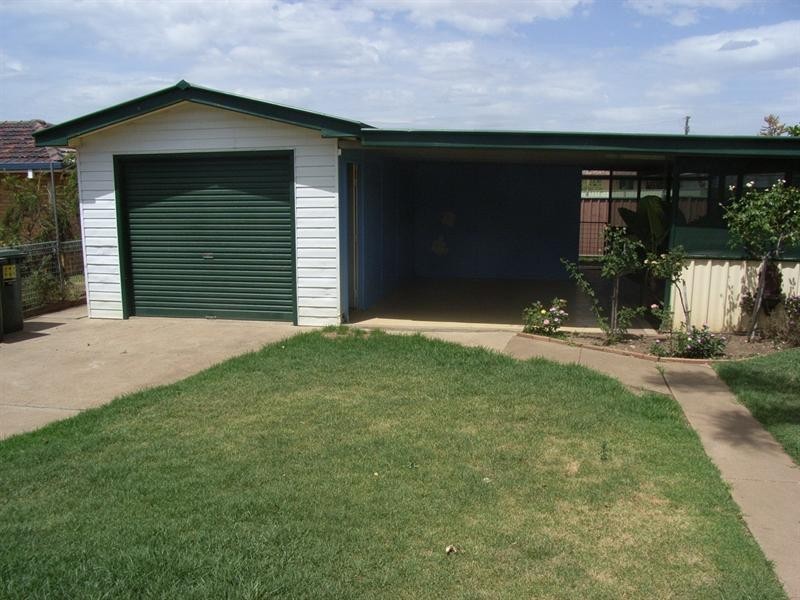 4 Ridge Street, Tamworth NSW 2340