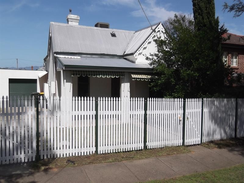 61 Carthage Street, Tamworth NSW 2340