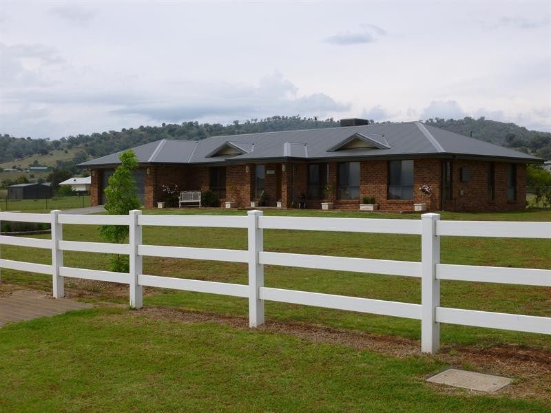 4 Whiporie Close, Moore Creek NSW 2340