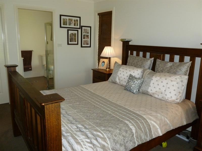 4 Whiporie Close, Moore Creek NSW 2340