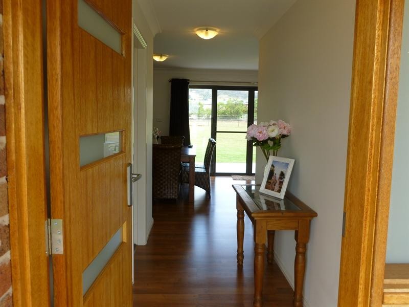 4 Whiporie Close, Moore Creek NSW 2340