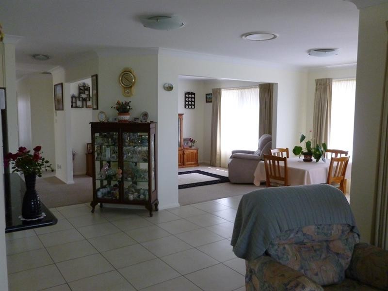 16 Falcon Drive, Calala NSW 2340