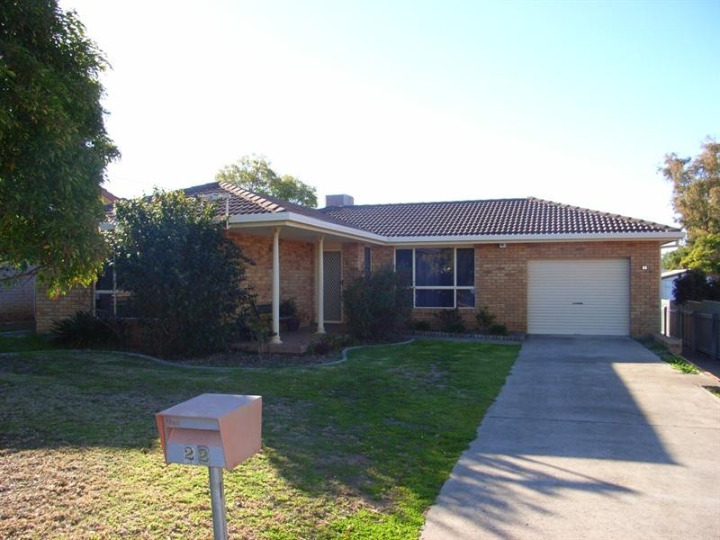 22 Warren Street, Tamworth NSW 2340