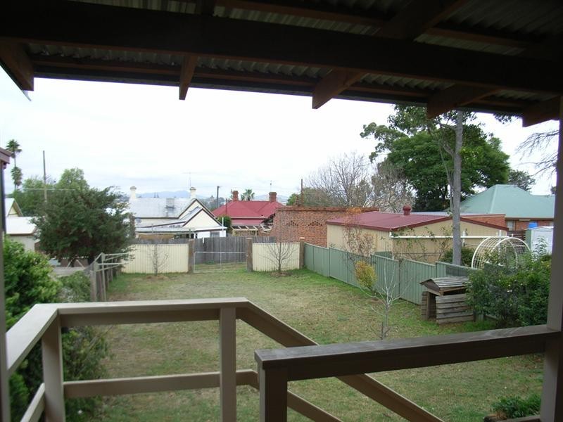 79 Carthage Street, Tamworth NSW 2340