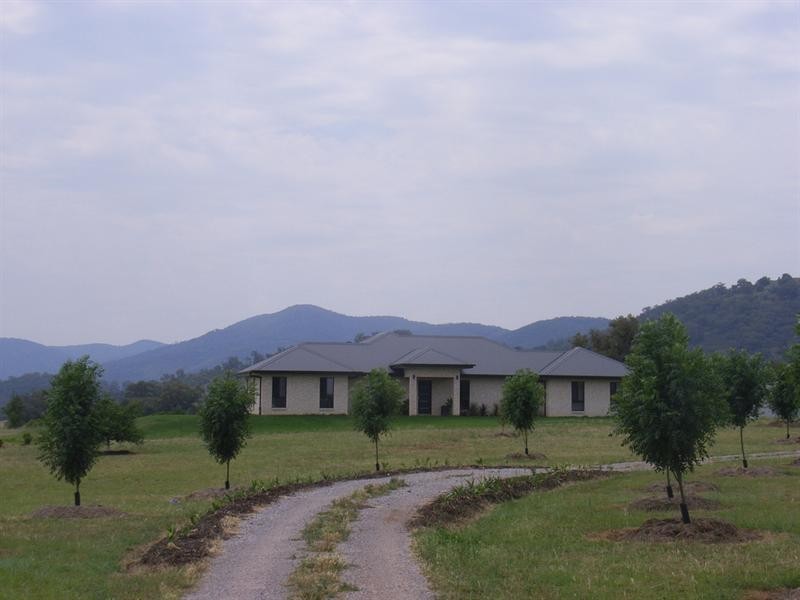 11 Kingfisher Drive, Tamworth NSW 2340