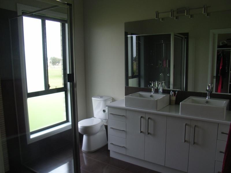 11 Kingfisher Drive, Tamworth NSW 2340