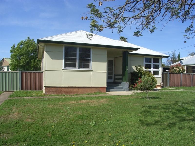 5 Susanne Street, Tamworth NSW 2340