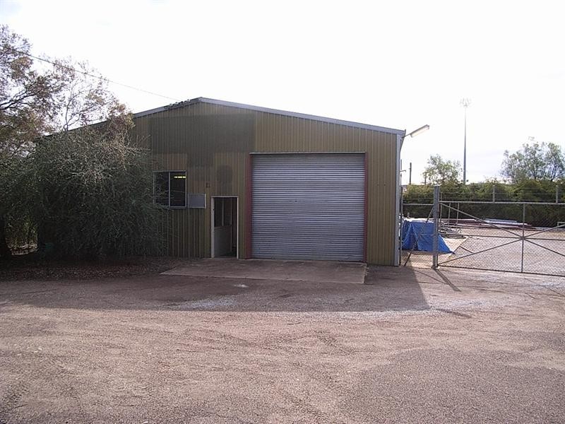 11 Hinkler Street, Tamworth NSW 2340