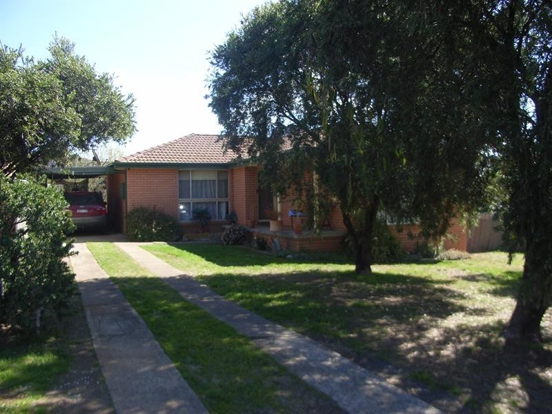 77 Harrier Parade, Tamworth NSW 2340