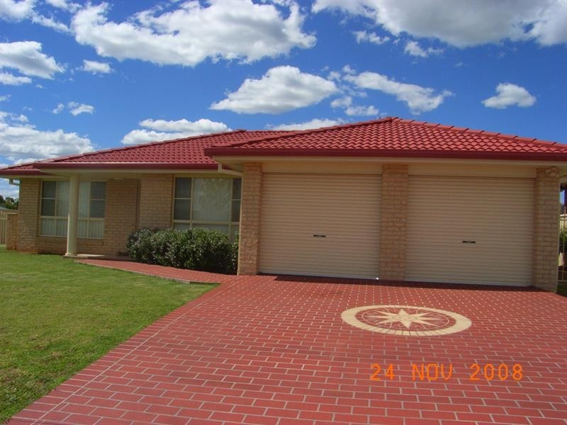 52 Boronia Drive, Tamworth NSW 2340