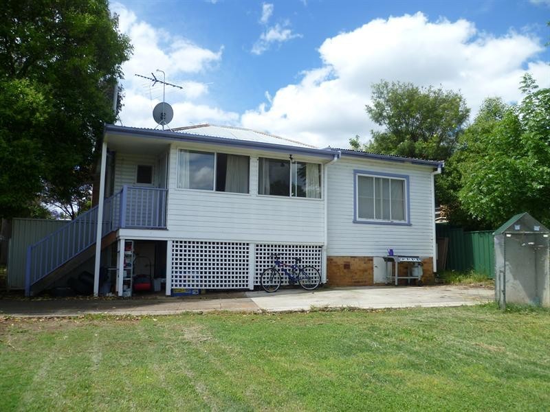 193 Carthage Street, Tamworth NSW 2340