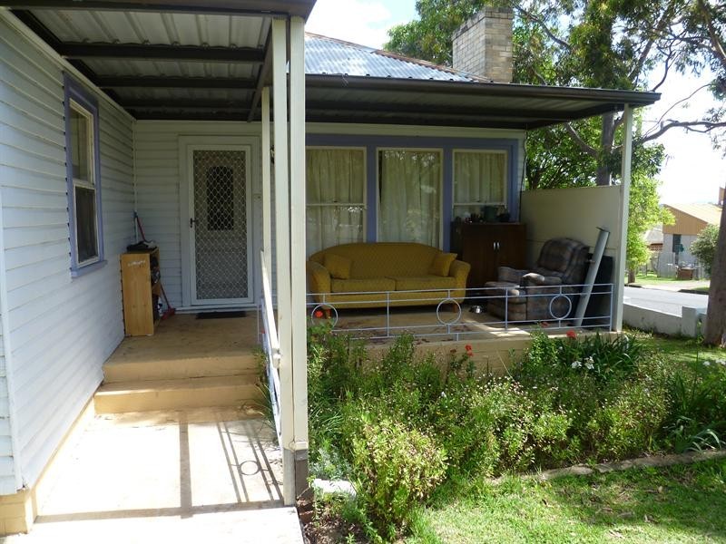 193 Carthage Street, Tamworth NSW 2340