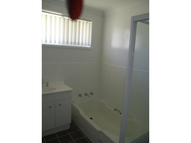 42 Jill Street, Tamworth NSW 2340