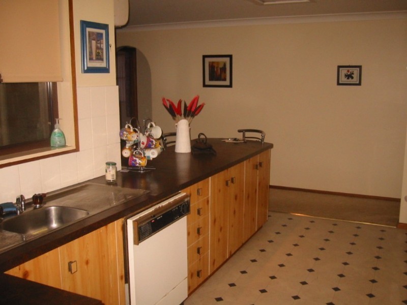 8 Allawah Street, Tamworth NSW 2340