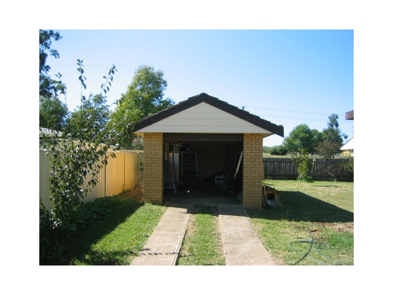 26 Merindah Avenue, Manilla NSW 2346
