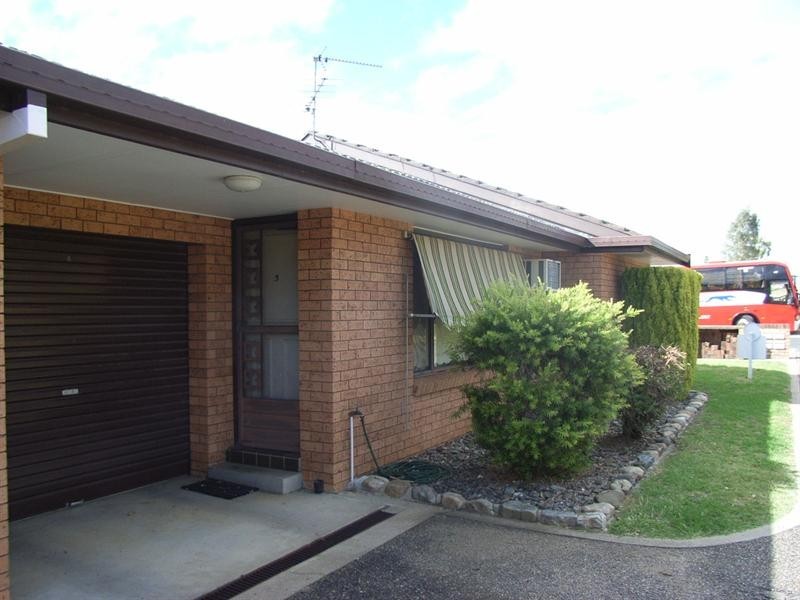 3/12 Upper Street, Tamworth NSW 2340