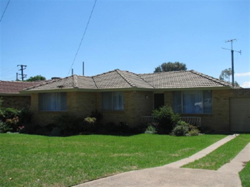 3 Coorong Street, Tamworth NSW 2340