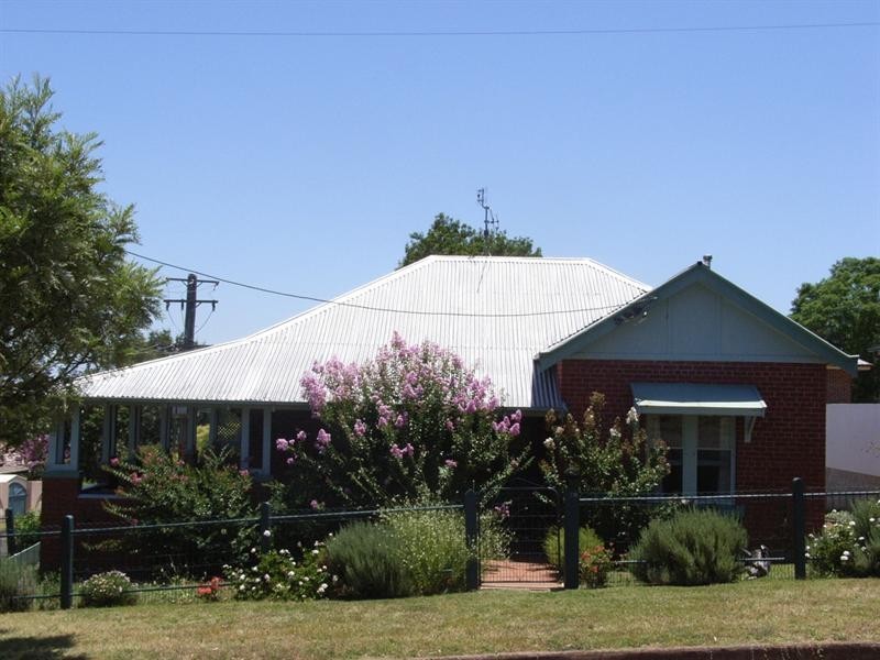 70 White Street, Tamworth NSW 2340