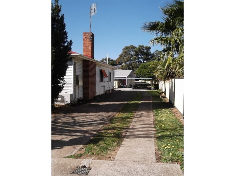 1 and 2/4 Alice Street, Tamworth NSW 2340