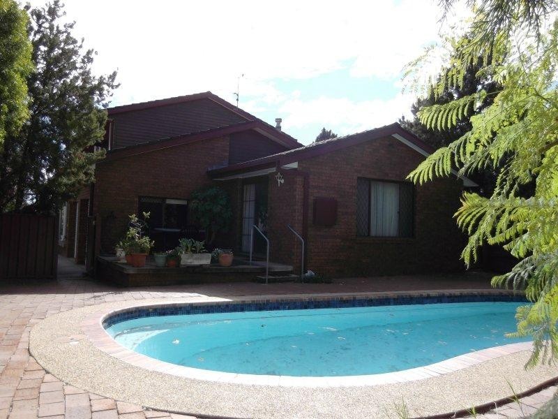 1 Arunta Place, Tamworth NSW 2340