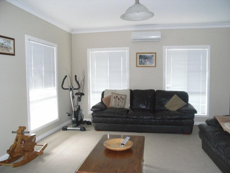8 Kamilaroi Highway, Quirindi NSW 2343