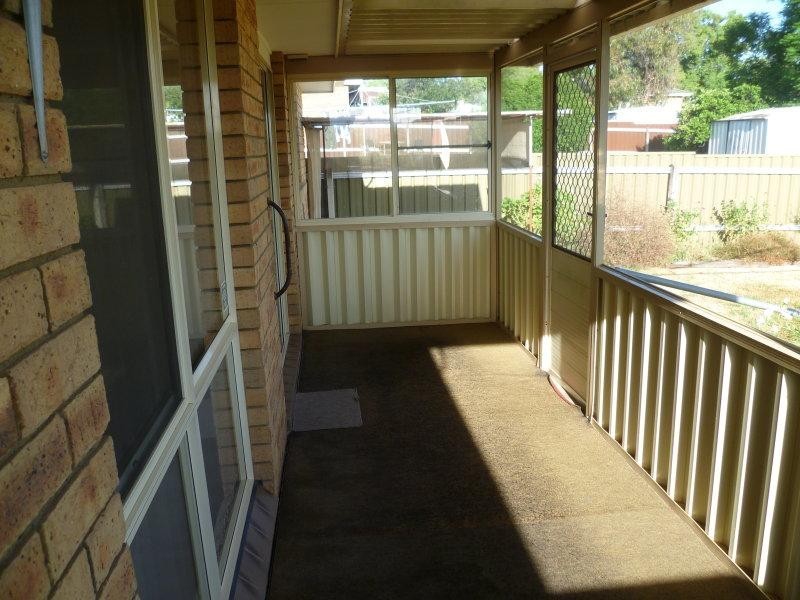 22 Warren Street, Tamworth NSW 2340