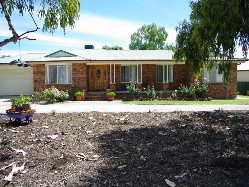 24 Flourmill Road, Manilla NSW 2346