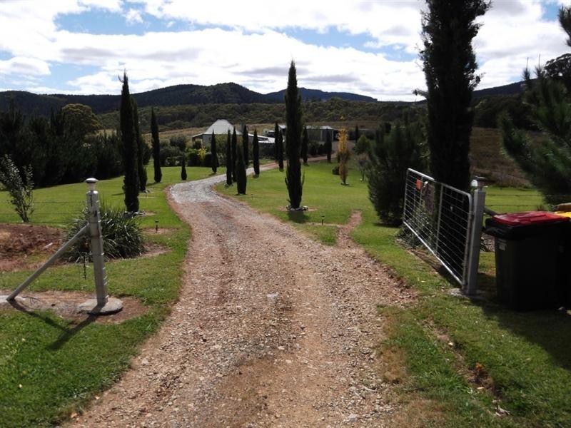 751 Barry Road, Hanging Rock NSW 2340