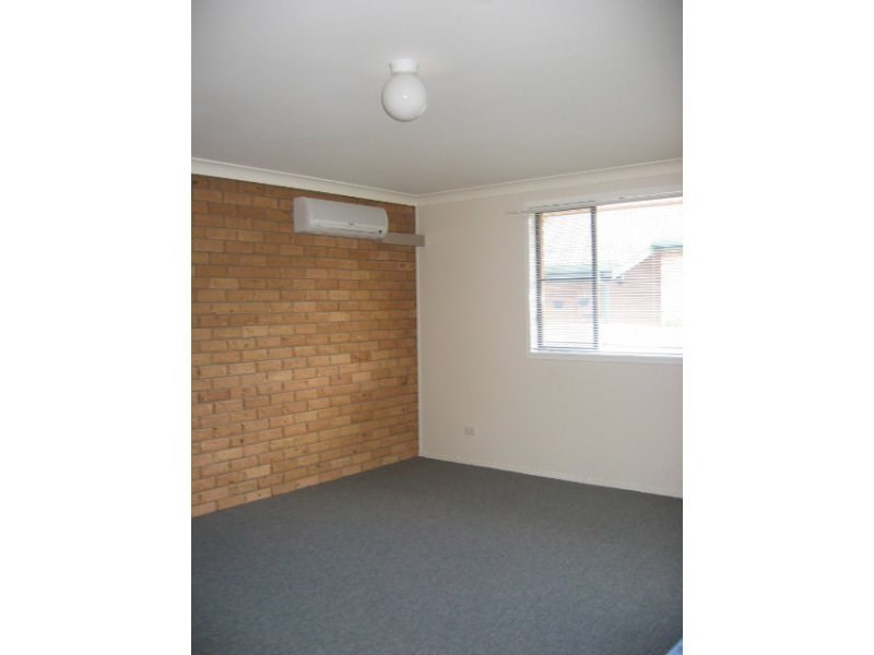 2/9 Karwin Street, Tamworth NSW 2340