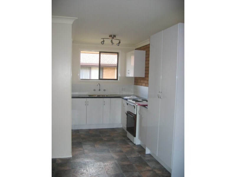 2/9 Karwin Street, Tamworth NSW 2340