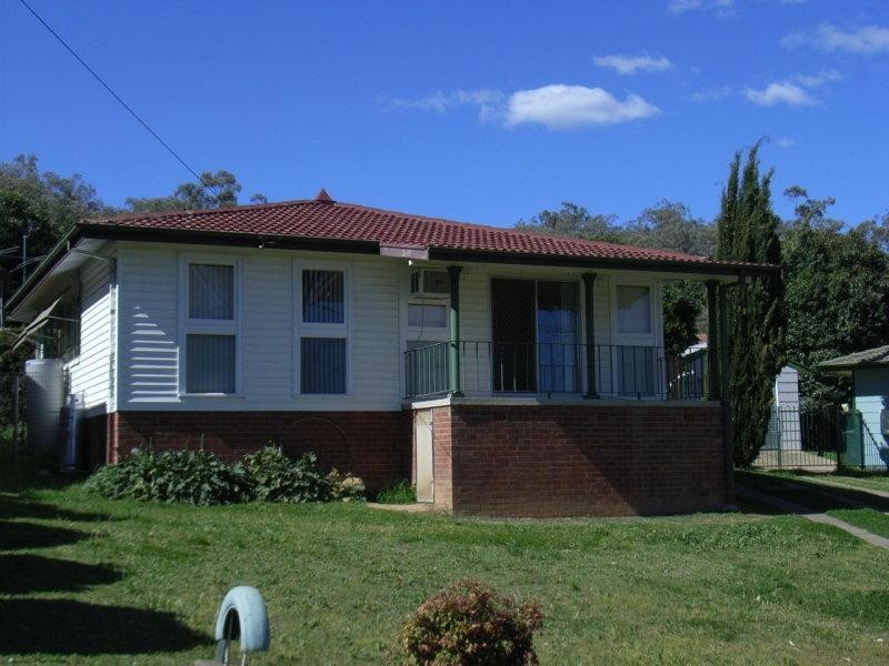 10 Fraser Crescent, Tamworth NSW 2340