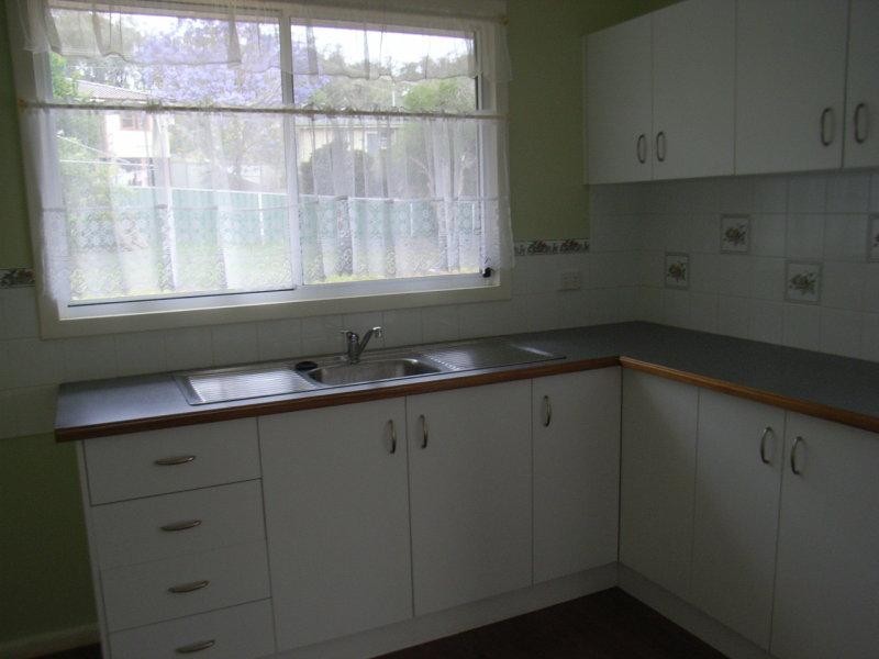 10 Fraser Crescent, Tamworth NSW 2340