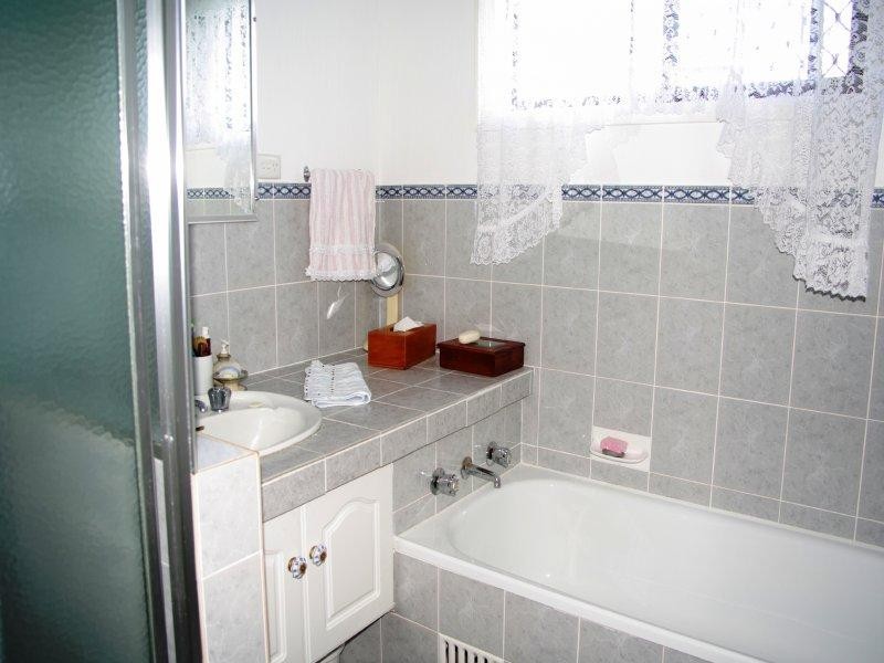 13A Warwick Road, Tamworth NSW 2340