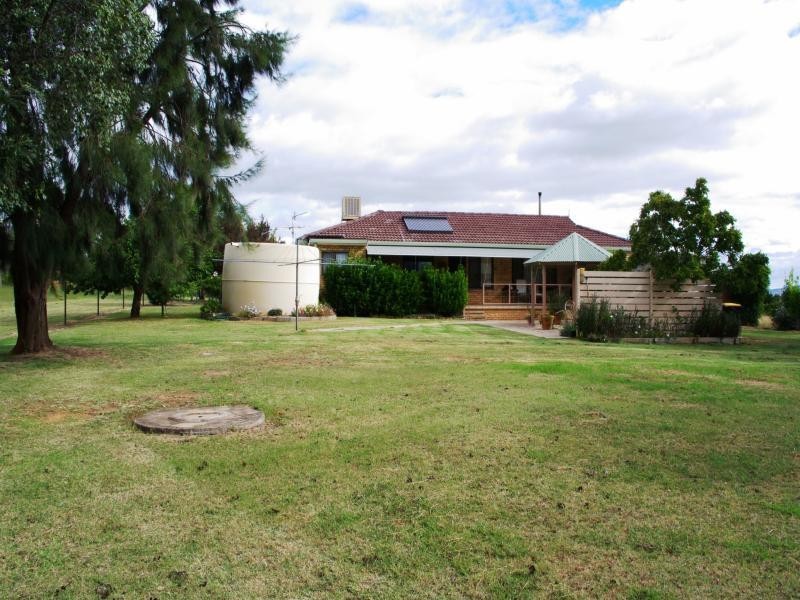 13A Warwick Road, Tamworth NSW 2340