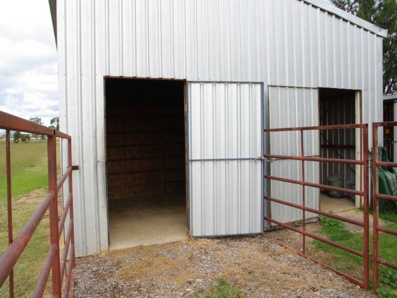 13A Warwick Road, Tamworth NSW 2340