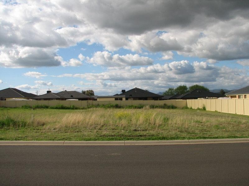 10 Cunningham Street, Westdale NSW 2340