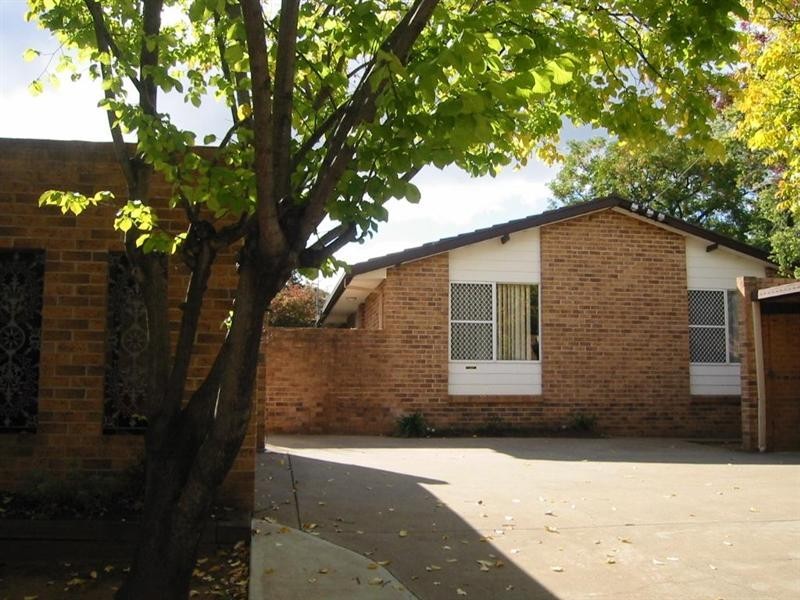 2/98A Carthage Street, Tamworth NSW 2340