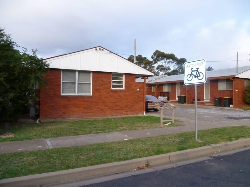 2/96 Belmore Street, Tamworth NSW 2340