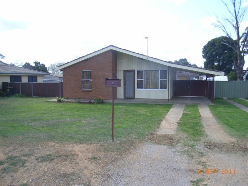 9 Kenny Drive, Tamworth NSW 2340