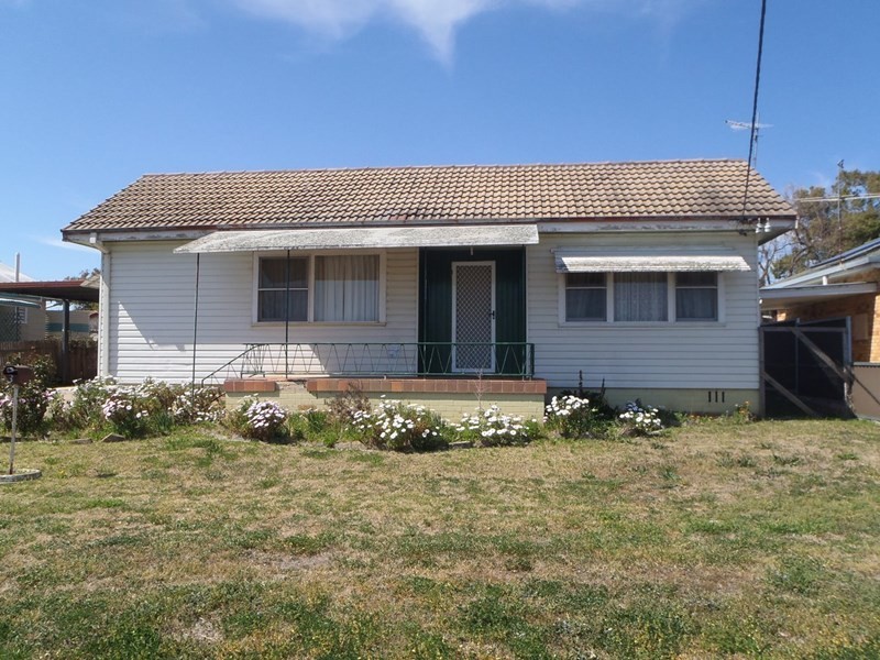 3 John Street, Tamworth NSW 2340
